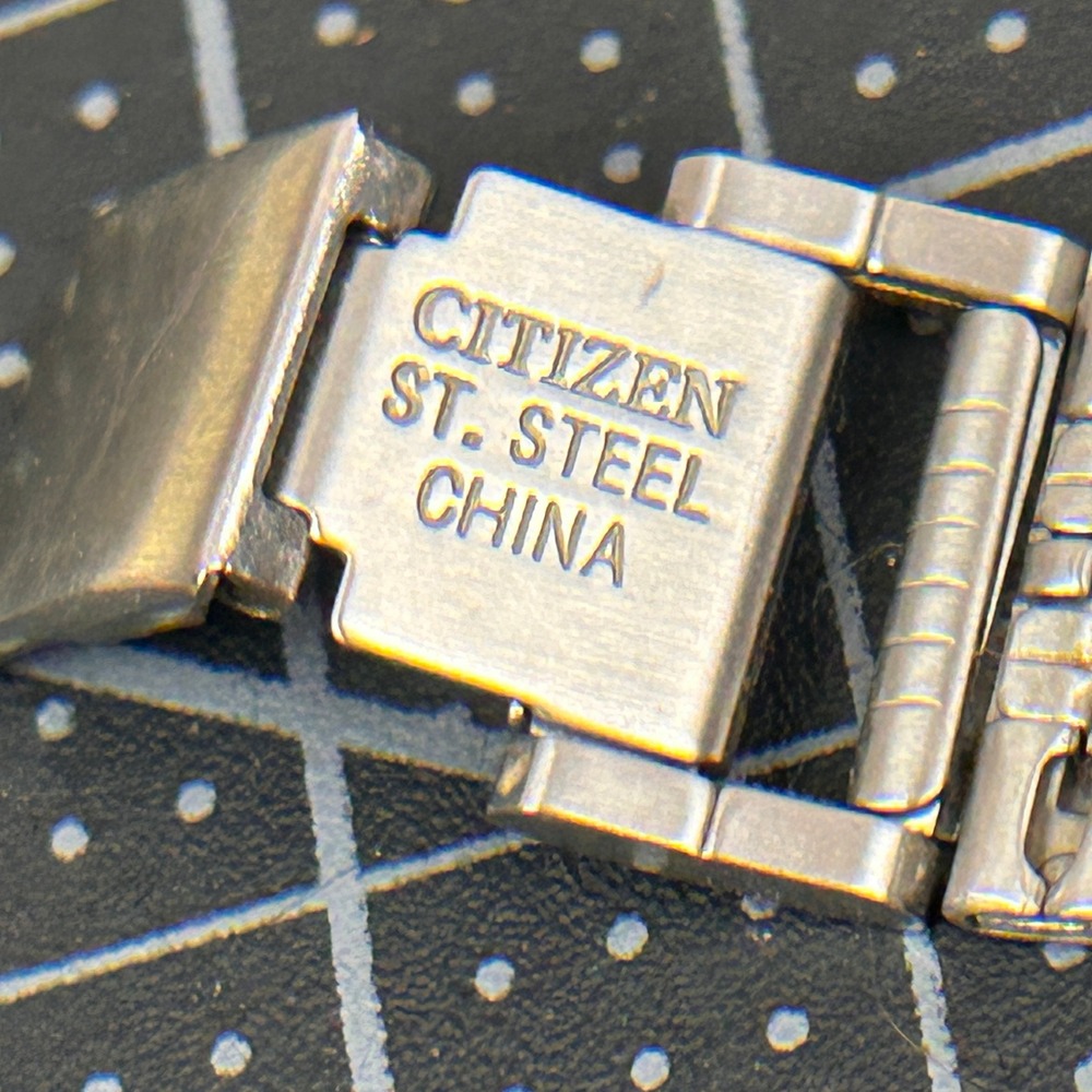 Citizen Quartz Two Tone Square‎ Watch 1000-S63871 Day Date White Dial - Picture 7 of 9